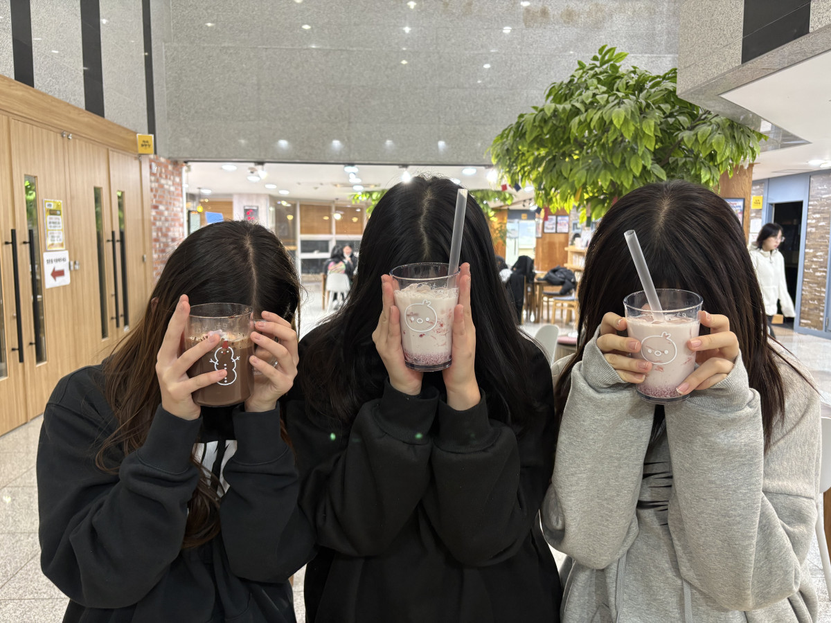 b0a4e2eb236658c78e669f6c68fe5477_1766120445_7747.jpg